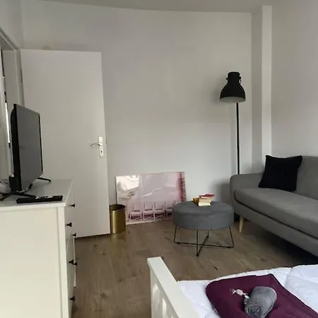 Cozy Mit Kostenlosem Parkplatz Διαμέρισμα Βρέμη